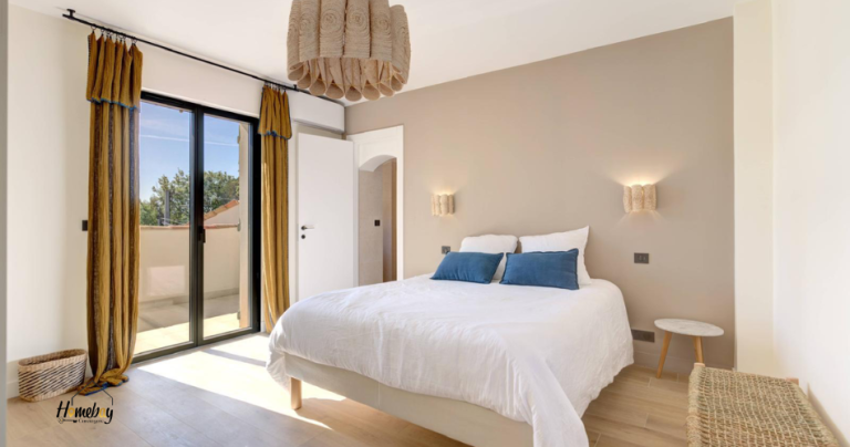chambre lumineuse location villa mougins 1 768x404