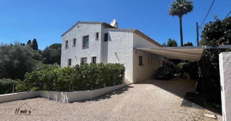 parking villa vacances sur golfe juan vallauris 768x404