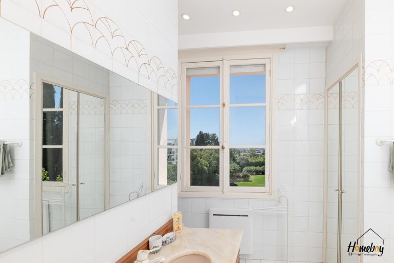 salle de bain villa a louer sur cannes centre 768x512