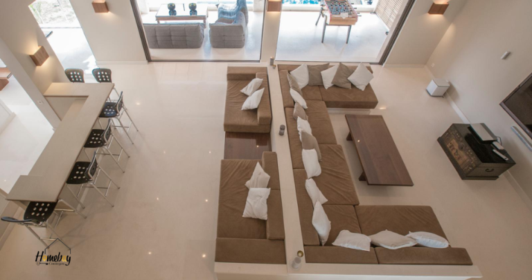 vue ensemble salon maison vacances golfejuan 768x404